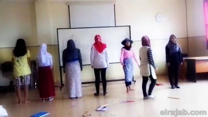 contoh puisi berantai