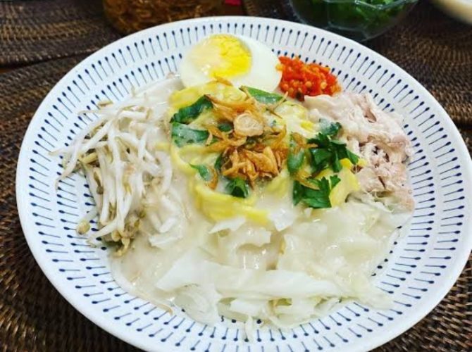 Mie kuclok khas cirebon