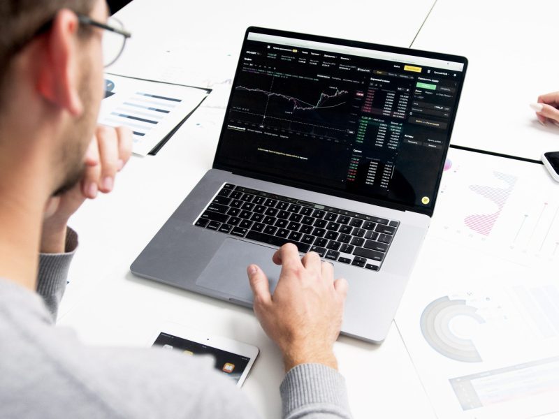 Rekomendasi Jenis Forex yang Bergerak Tren dan Sideways